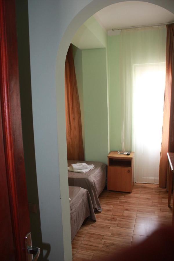 Hotel Premium Уреки Экстерьер фото