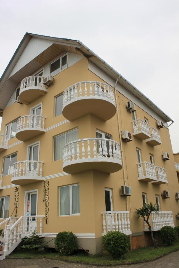 Hotel Premium Уреки Экстерьер фото