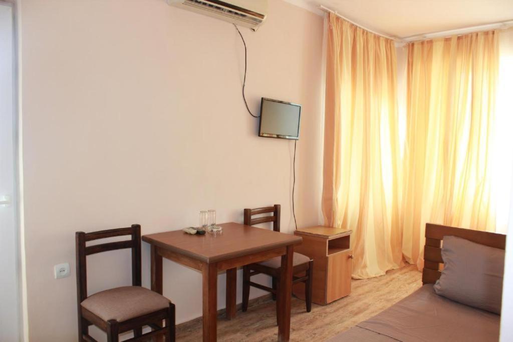 Hotel Premium Уреки Экстерьер фото