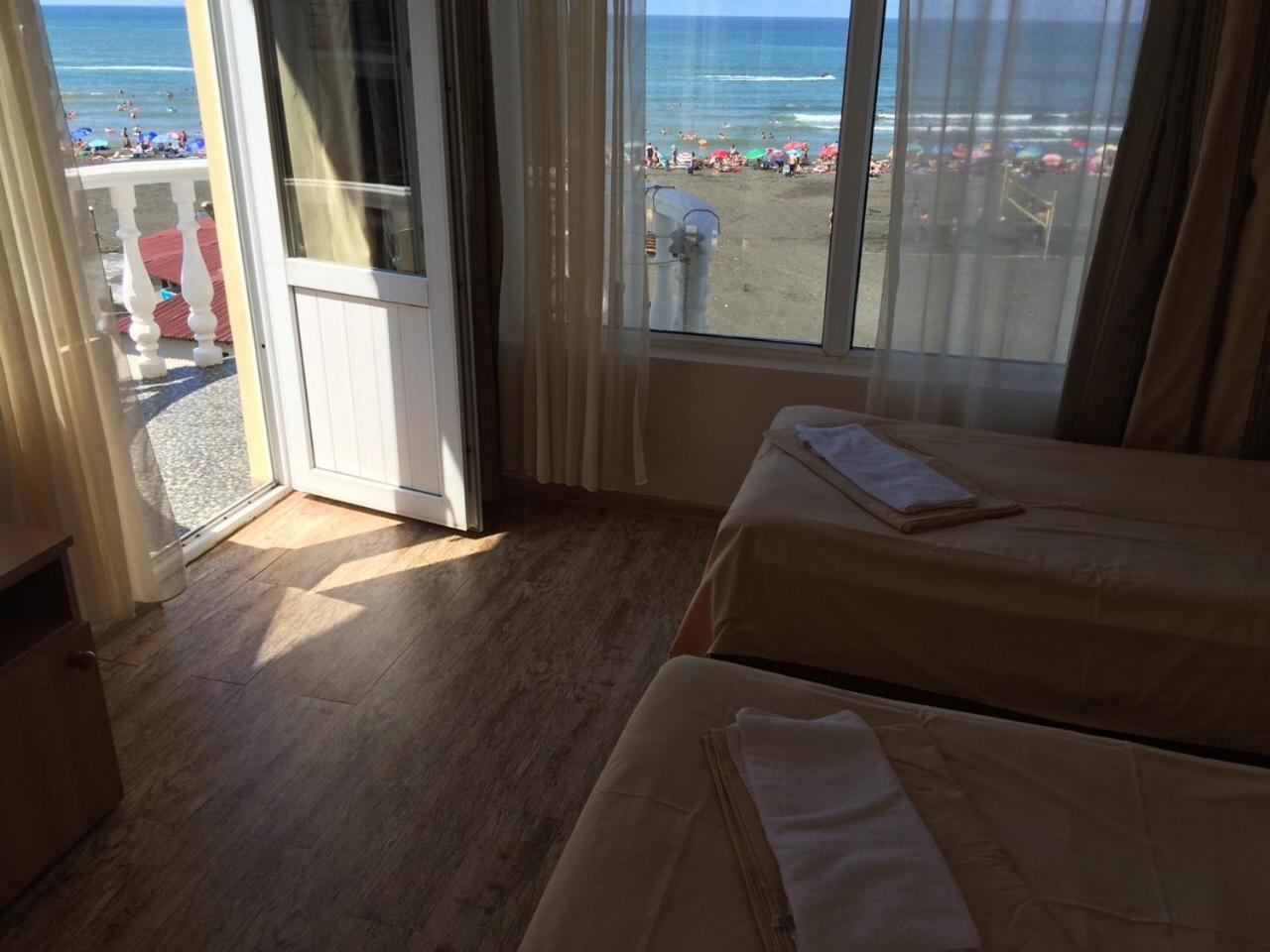 Hotel Premium Уреки Экстерьер фото
