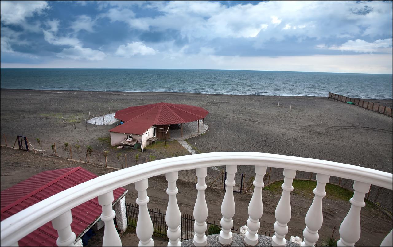 Hotel Premium Уреки Экстерьер фото